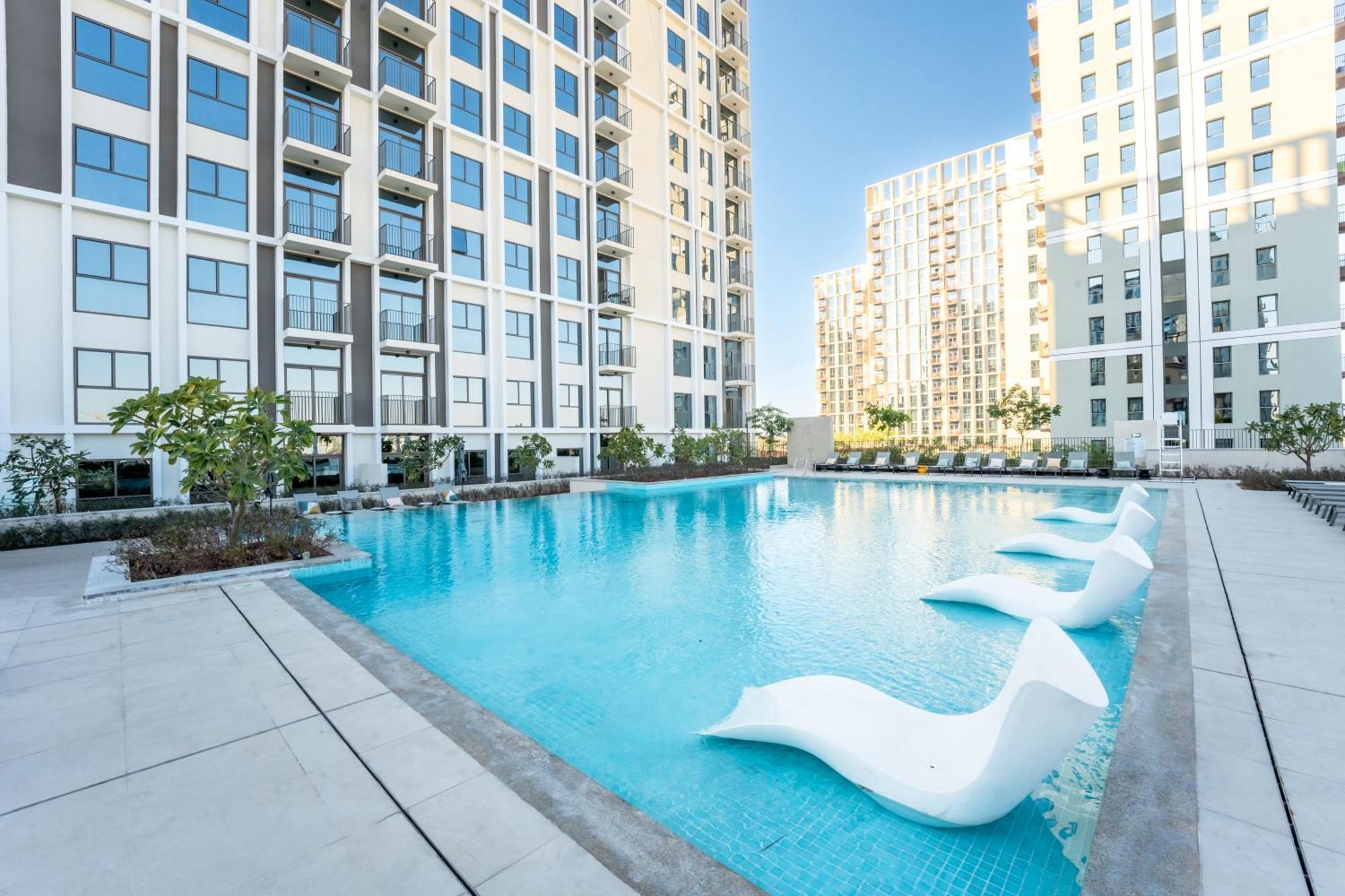 First Class In Hills - Next To Hills Mall - Socio, Collective And Golfville Towers شقة دبي