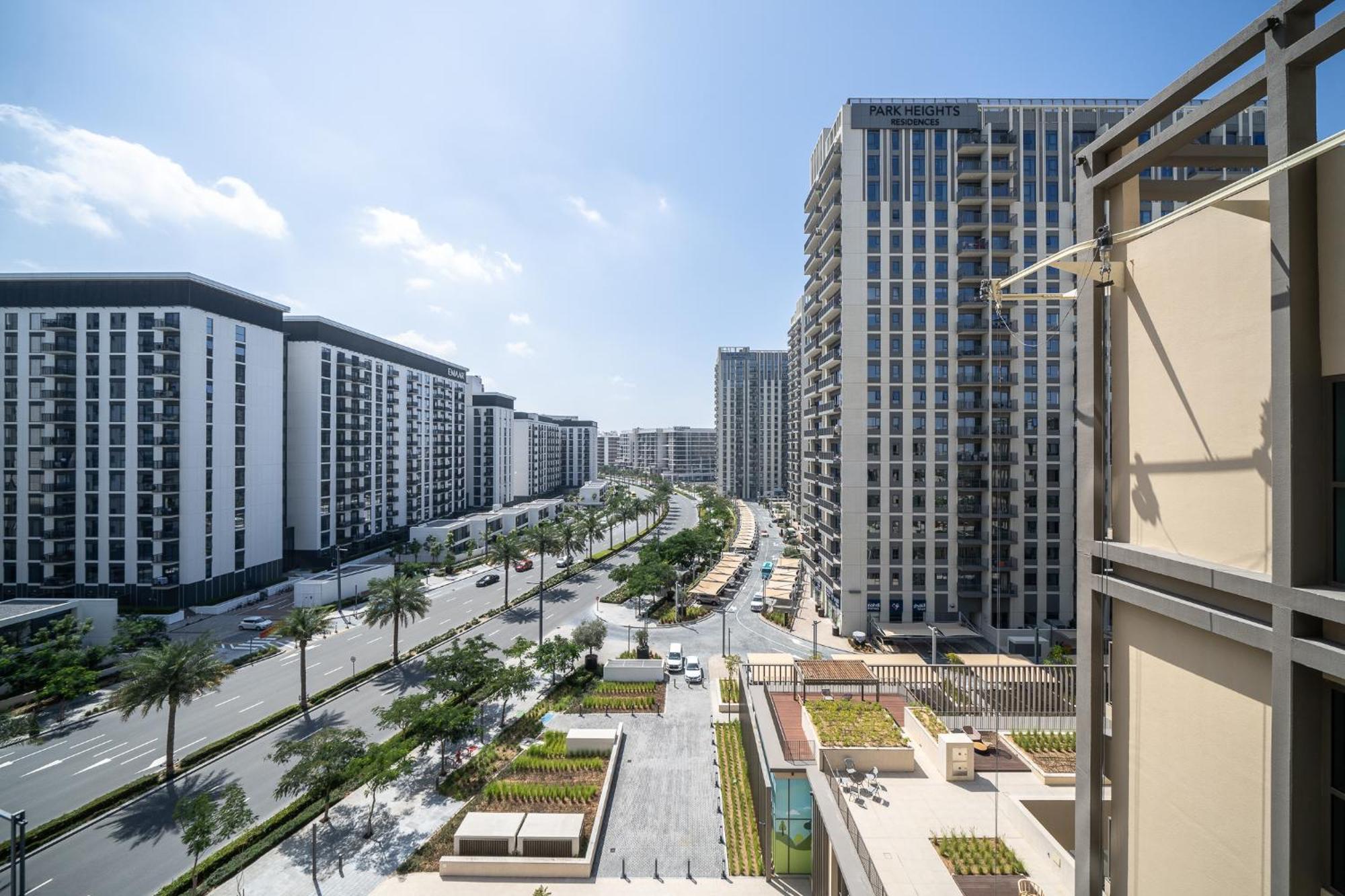 First Class In Hills - Next To Hills Mall - Socio, Collective And Golfville Towers شقة