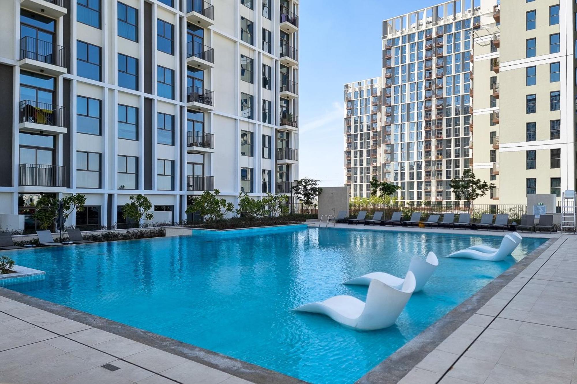 First Class In Hills - Next To Hills Mall - Socio, Collective And Golfville Towers شقة *